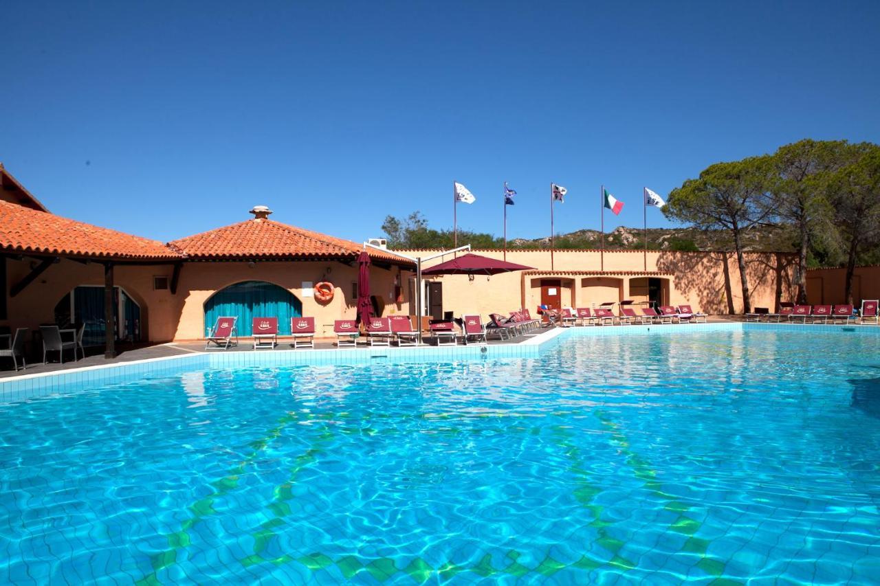Hotel Club Esse Cala Bitta Baja Sardinia Esterno foto