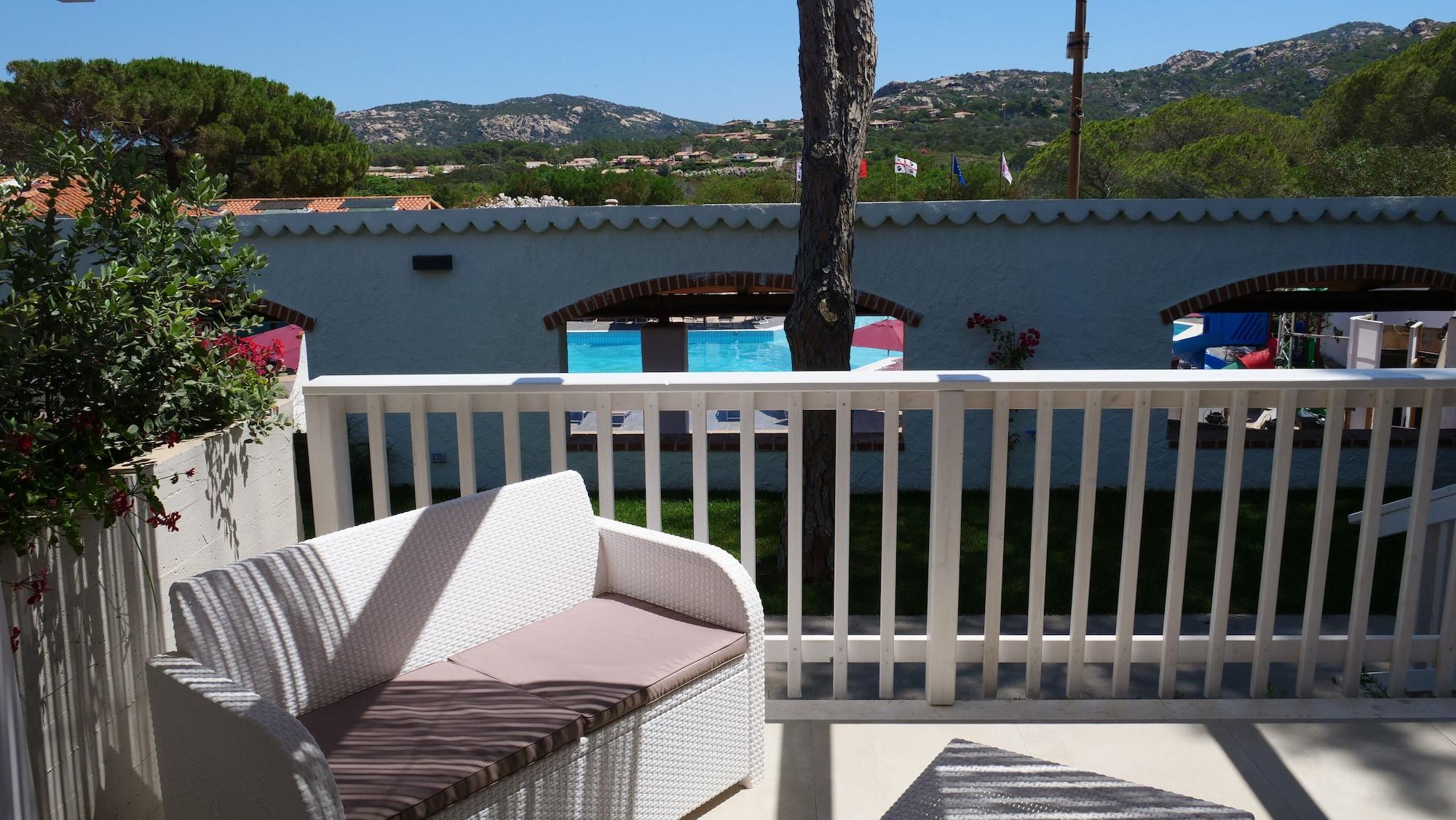 Hotel Club Esse Cala Bitta Baja Sardinia Esterno foto