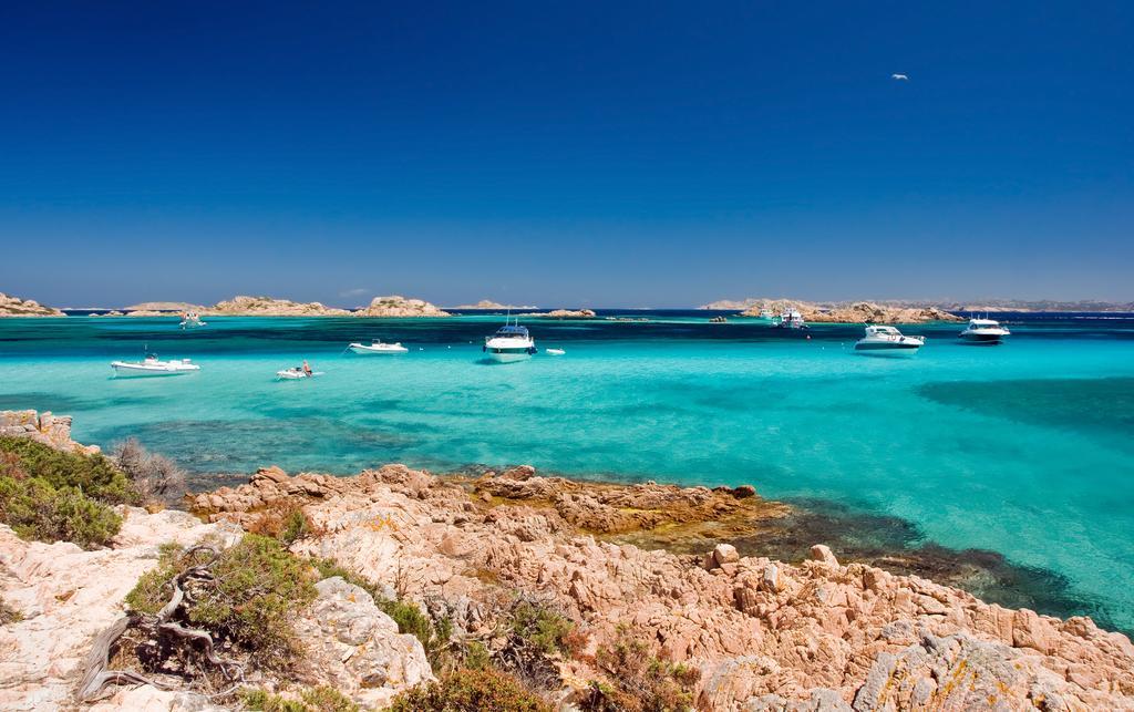 Hotel Club Esse Cala Bitta Baja Sardinia Esterno foto