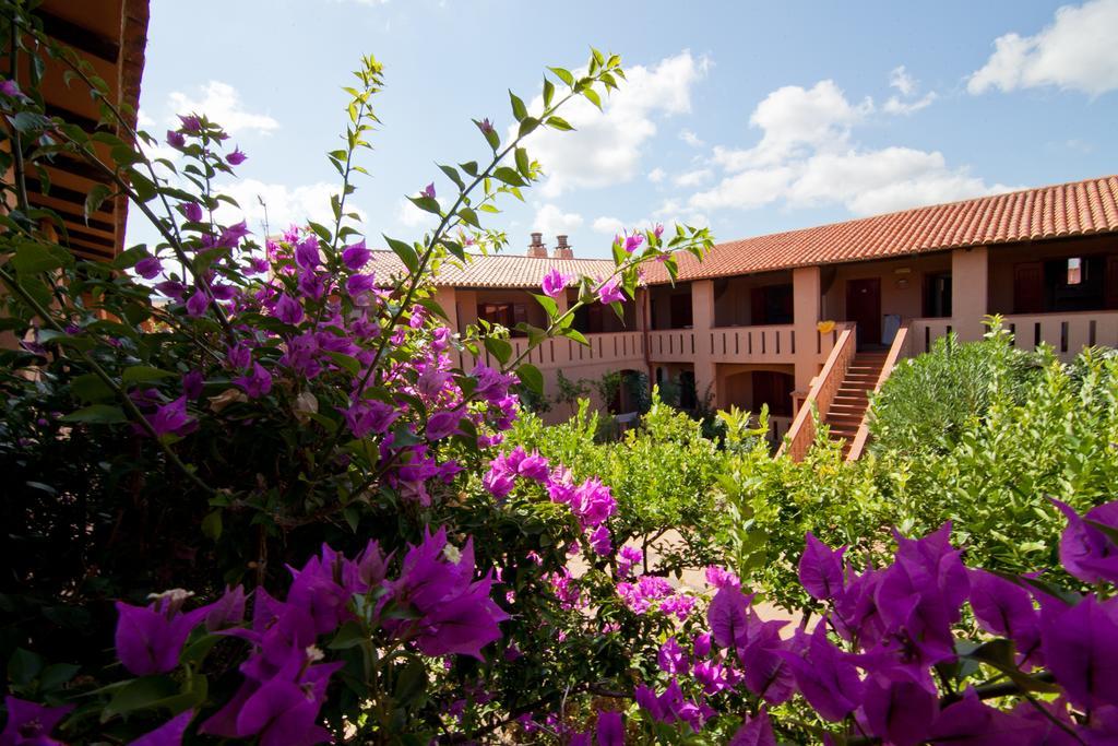 Hotel Club Esse Cala Bitta Baja Sardinia Esterno foto